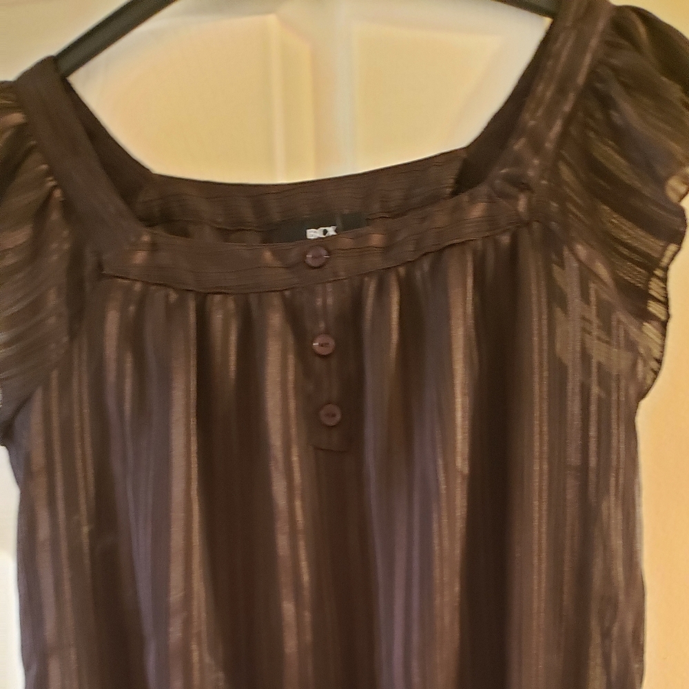 Cup sleeve blouse
